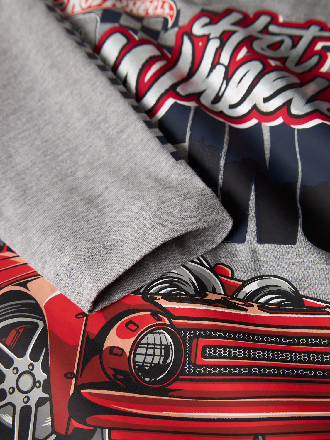 model_shot-front_full